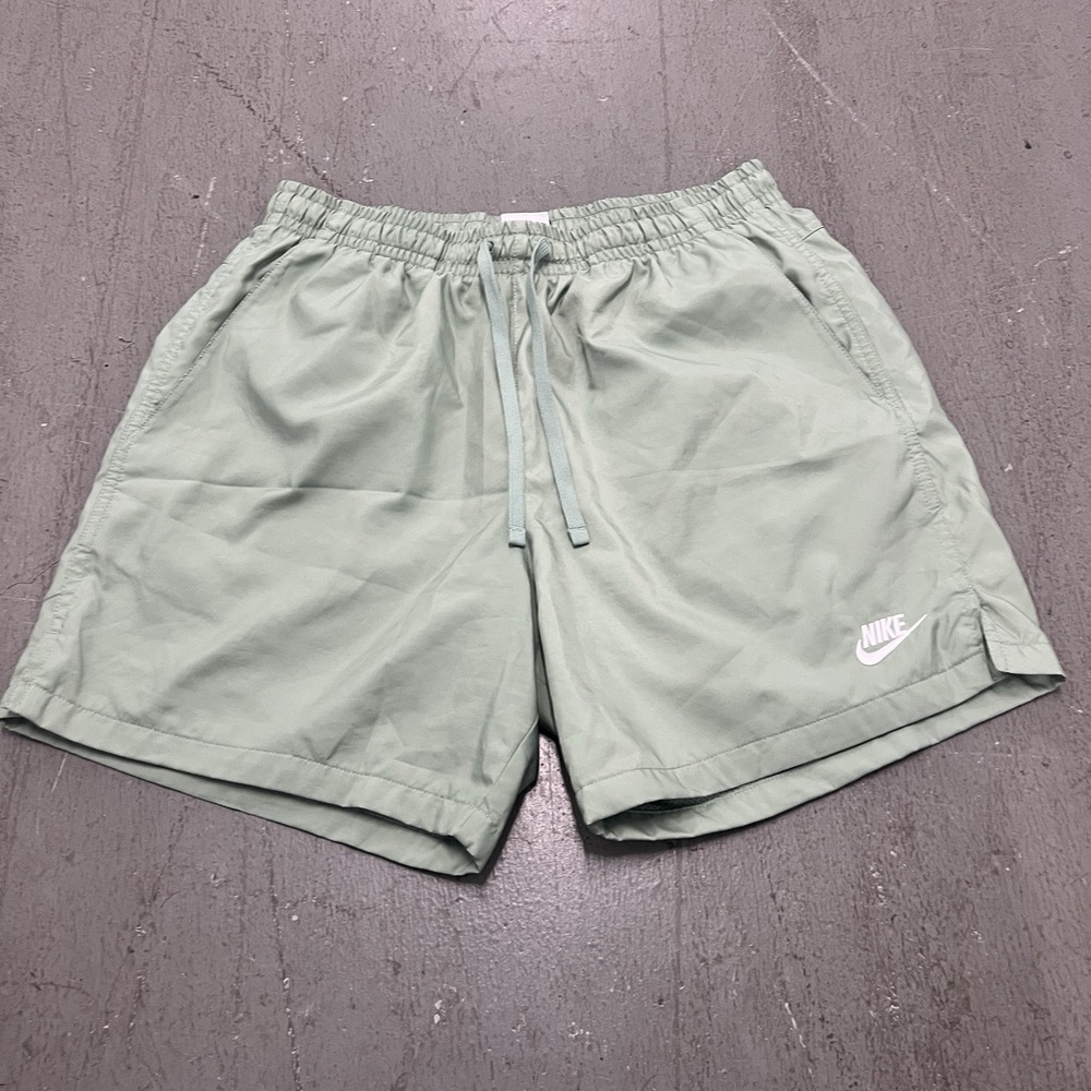 Nike Men's Medium Woven Sportswear Shorts‎ Green DR5678-006 Athletic Workout